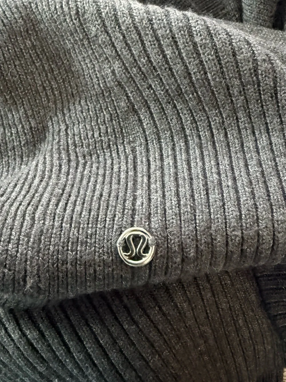 lululemon athletica excellent no